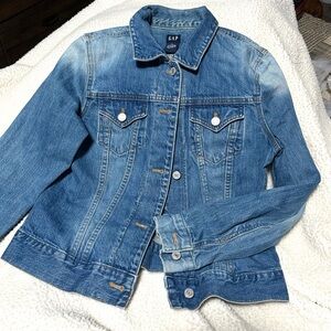 GAP Women's Faded Blue Jean Jacket